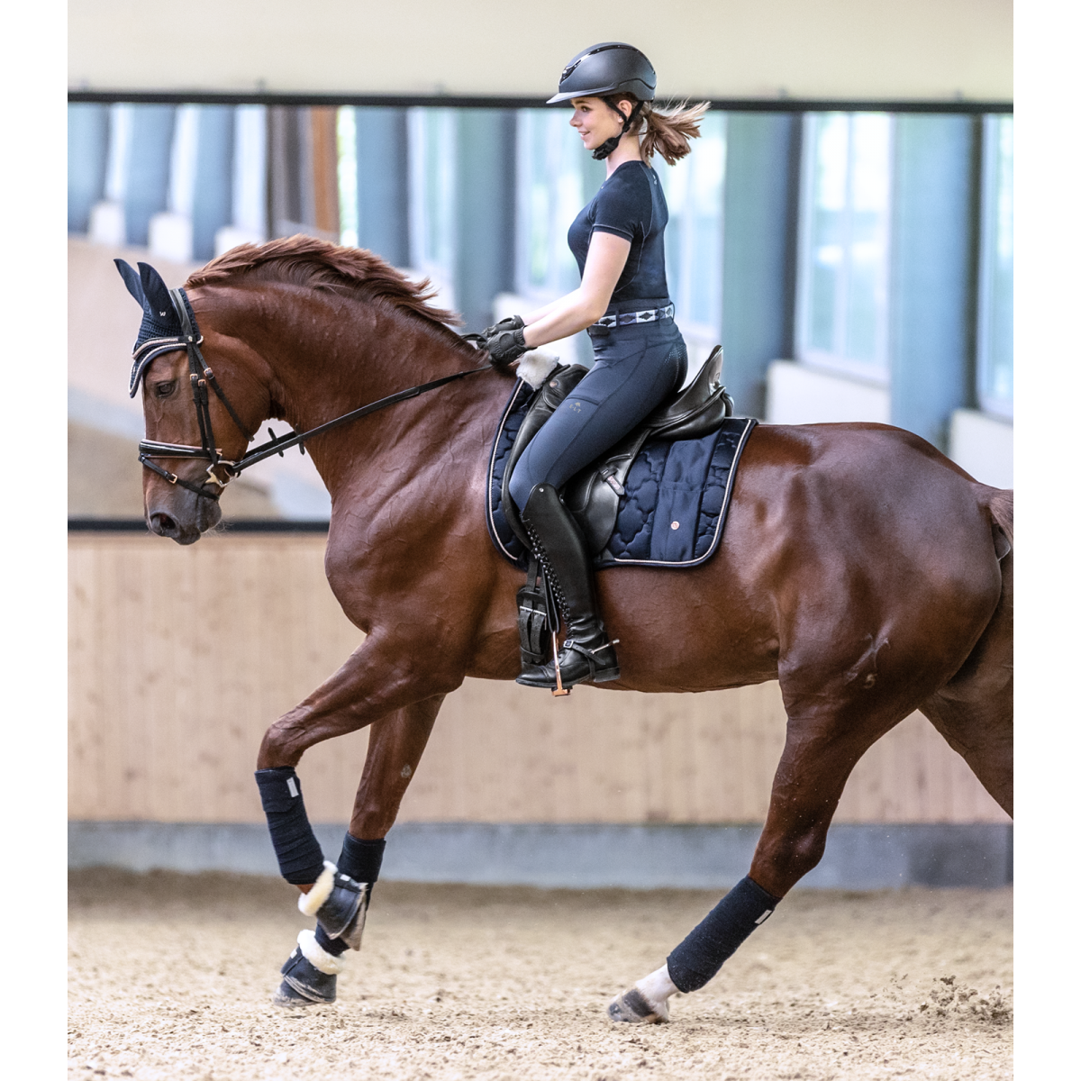 Waldhausen Dressur underlag Modern Rose i Nightblue 17"